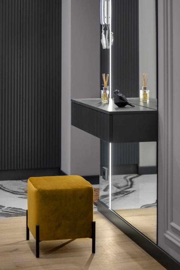 Royal 2 Apartments On Shevchenka 38 Str Lviv Ngoại thất bức ảnh