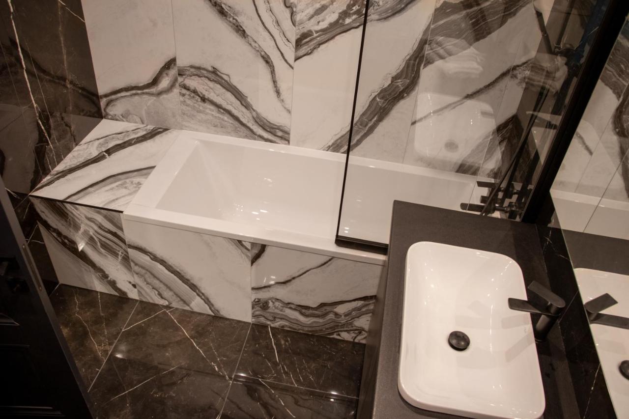 Royal 2 Apartments On Shevchenka 38 Str Lviv Ngoại thất bức ảnh